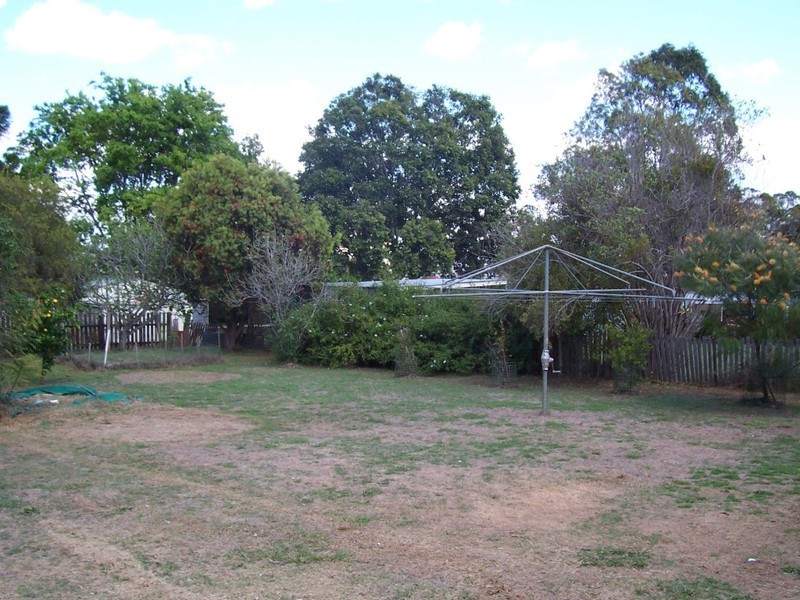 33 Carinya Street, Kingaroy QLD 4610