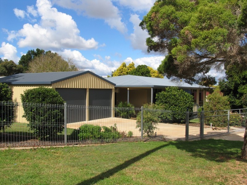 31 Fairview Drive, Kingaroy QLD 4610