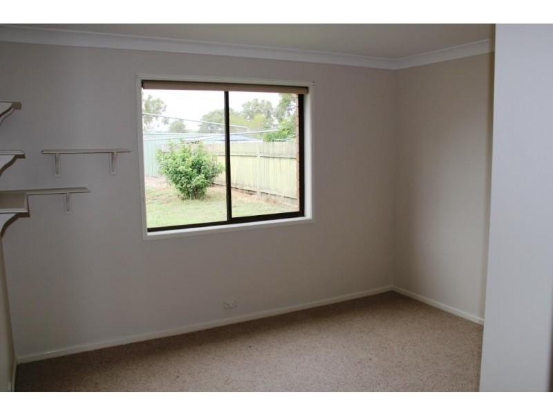 18 BUNKER AVENUE, Nanango QLD 4615