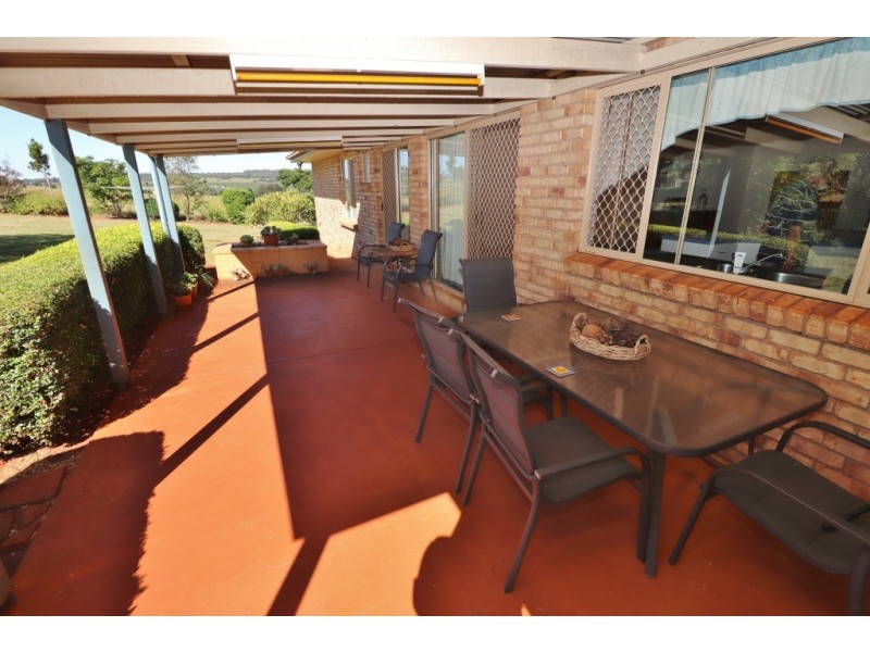 14 COUCHMANS ROAD, Kingaroy QLD 4610