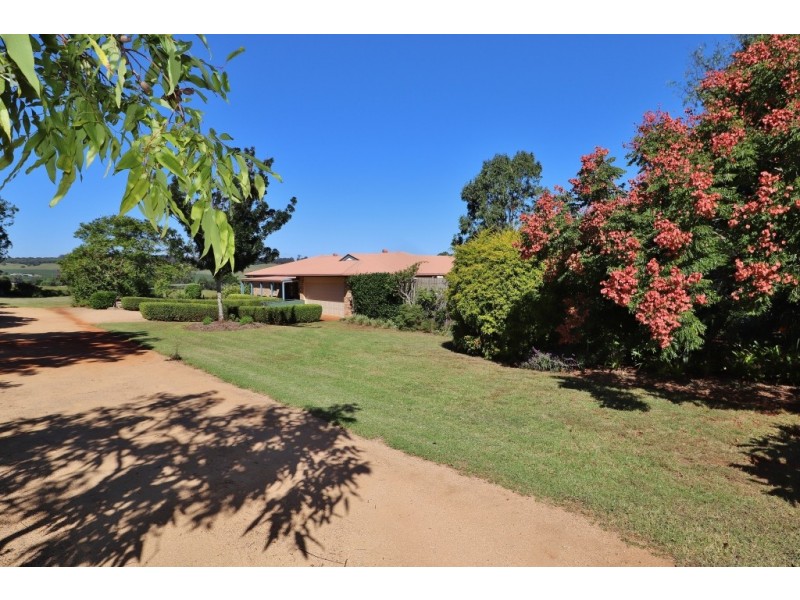 14 COUCHMANS ROAD, Kingaroy QLD 4610