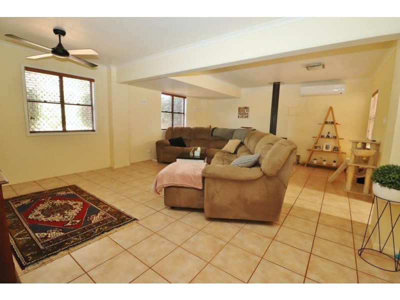 210 Lankowskis, Kingaroy QLD 4610