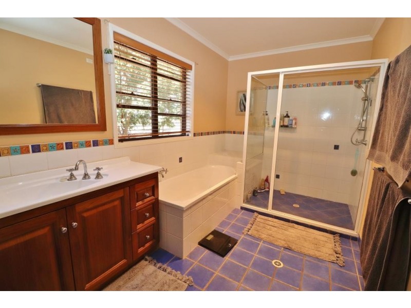 210 Lankowskis, Kingaroy QLD 4610