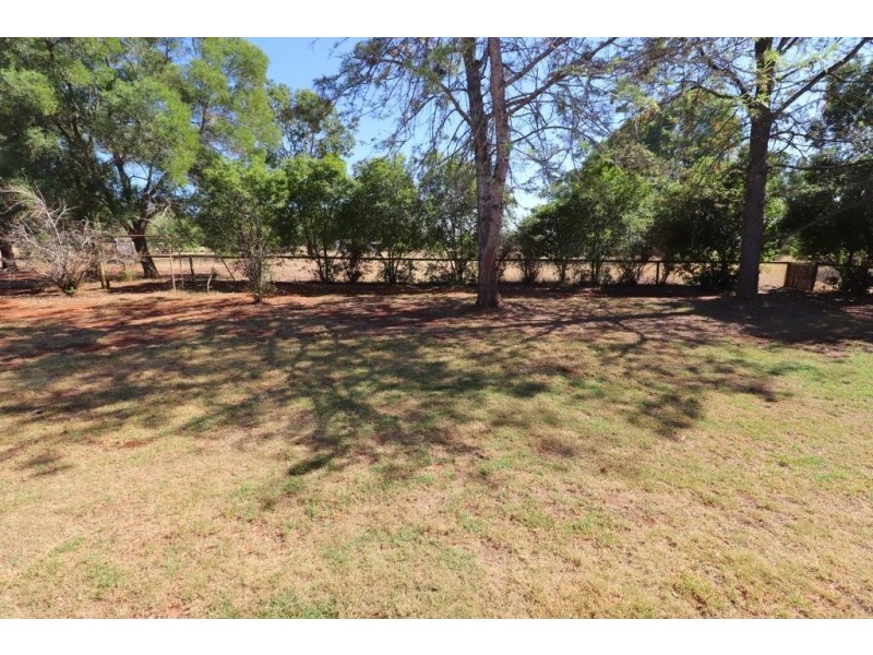 210 Lankowskis, Kingaroy QLD 4610