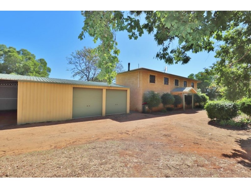 210 Lankowskis, Kingaroy QLD 4610