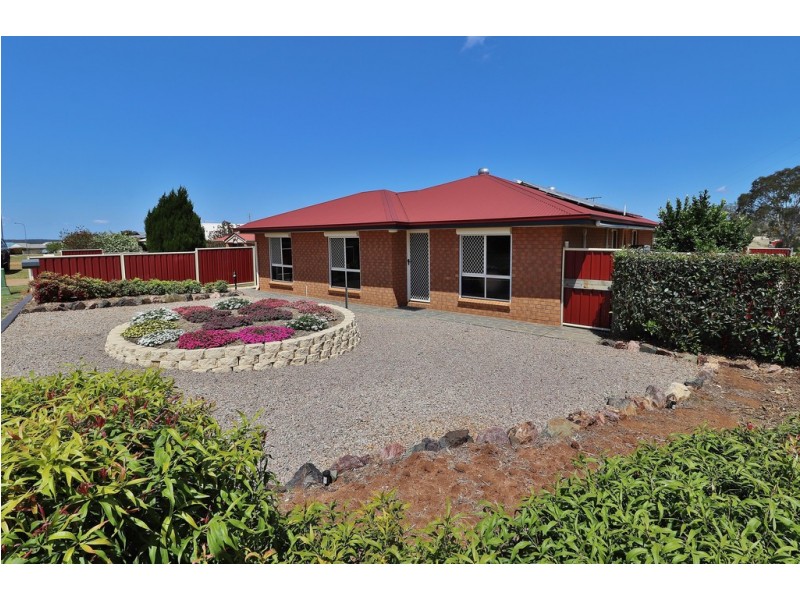 94 WINDSOR CIRCLE, Kingaroy QLD 4610