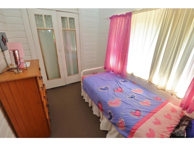 63 FIRST AVENUE, Kingaroy QLD 4610