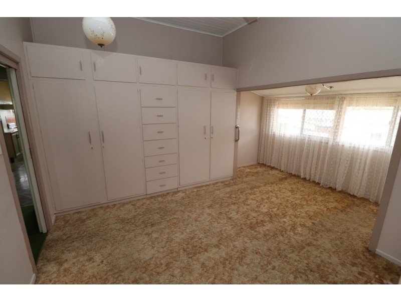 137 YOUNGMAN STREET, Kingaroy QLD 4610