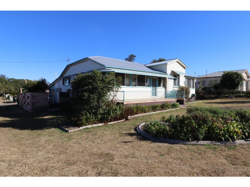 137 YOUNGMAN STREET, Kingaroy QLD 4610