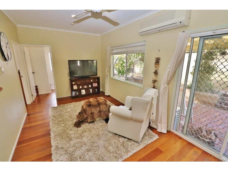 82 HOME STREET, Nanango QLD 4615