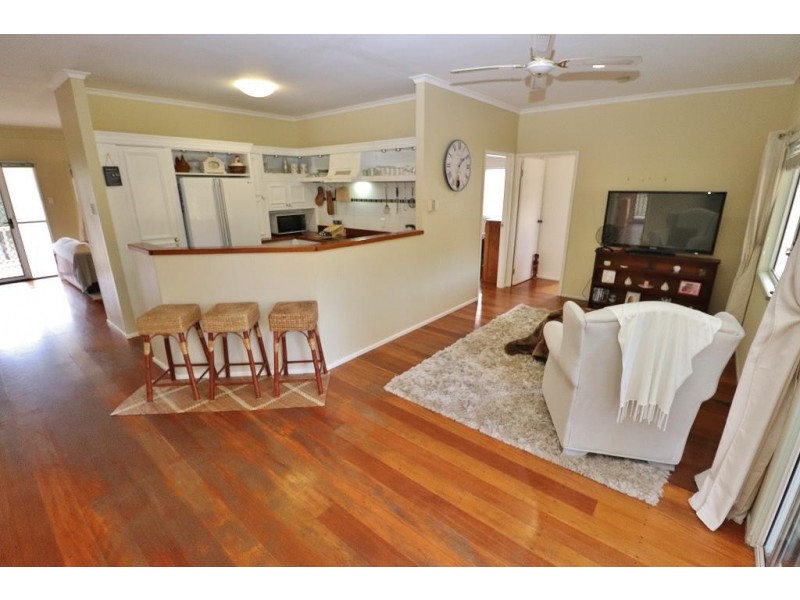 82 HOME STREET, Nanango QLD 4615