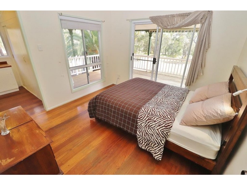 82 HOME STREET, Nanango QLD 4615