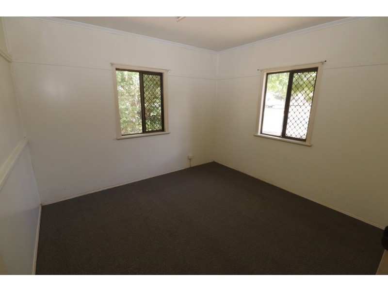 44 YOUNGMAN STREET, Kingaroy QLD 4610