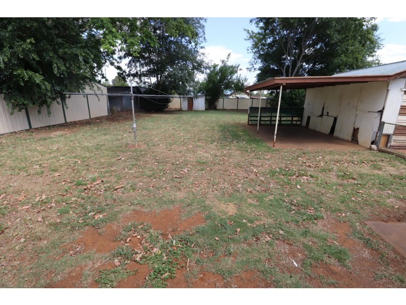 44 YOUNGMAN STREET, Kingaroy QLD 4610