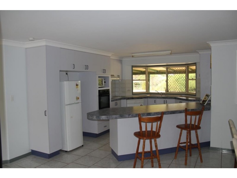 5 GRANT AVENUE, Kingaroy QLD 4610