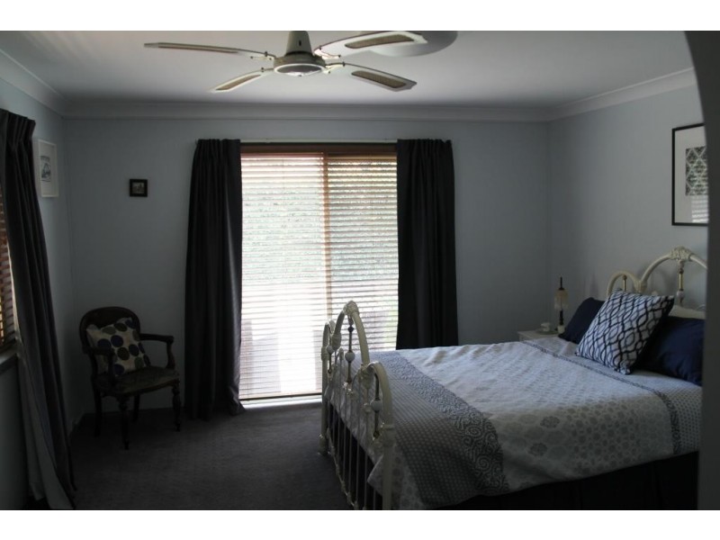 5 GRANT AVENUE, Kingaroy QLD 4610