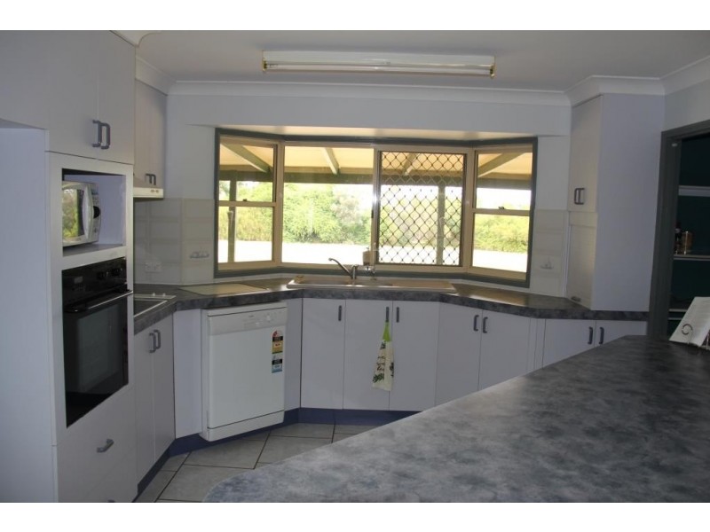 5 GRANT AVENUE, Kingaroy QLD 4610