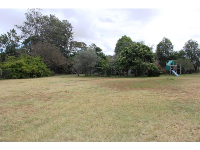 5 GRANT AVENUE, Kingaroy QLD 4610