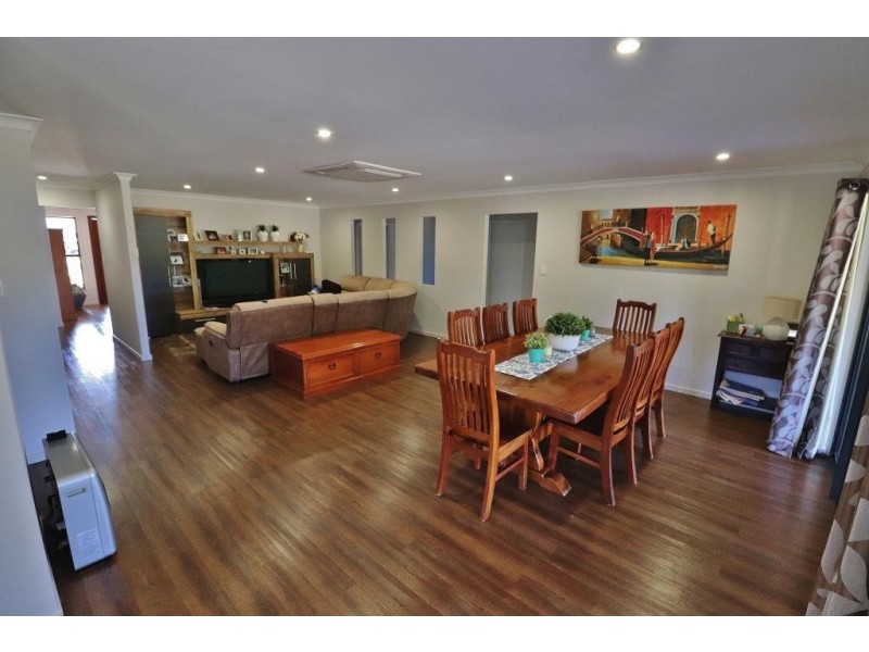 2-4 DARCIE STREET, Booie QLD 4610