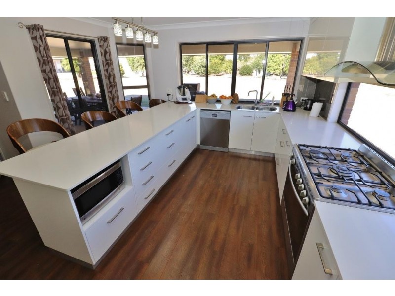 2-4 DARCIE STREET, Booie QLD 4610