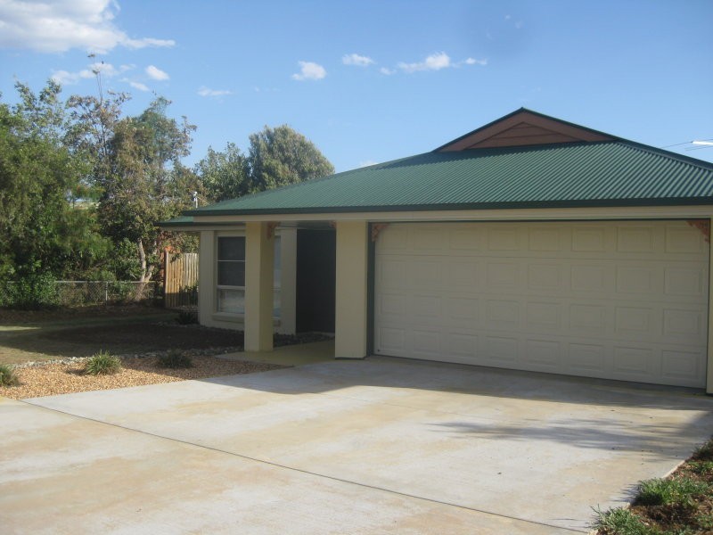 8 Barwick Street, Kingaroy QLD 4610
