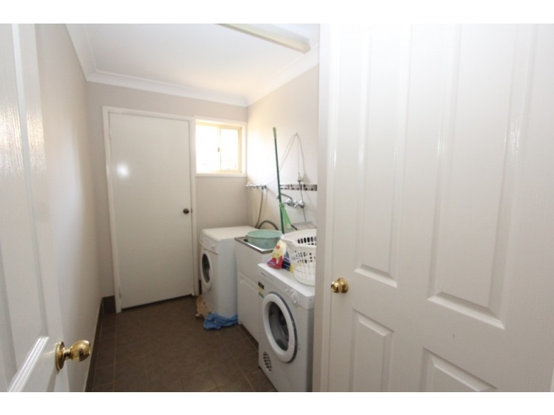 8 Barwick St, Kingaroy QLD 4610