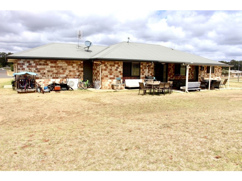 21 ROSELLA PARADE, Kingaroy QLD 4610
