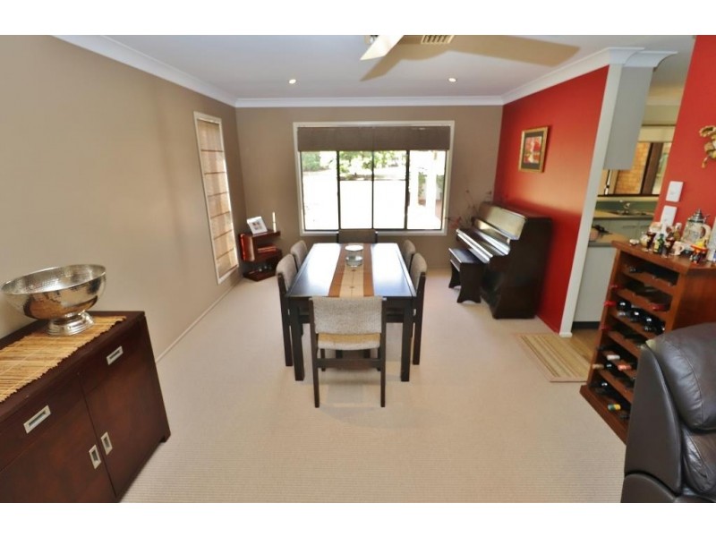 11 TARONG DRIVE, Kingaroy QLD 4610