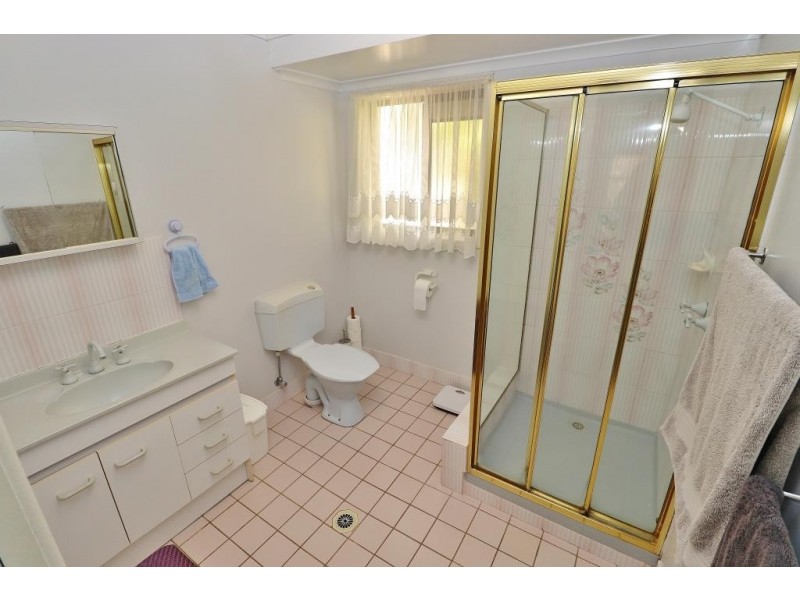 11 TARONG DRIVE, Kingaroy QLD 4610