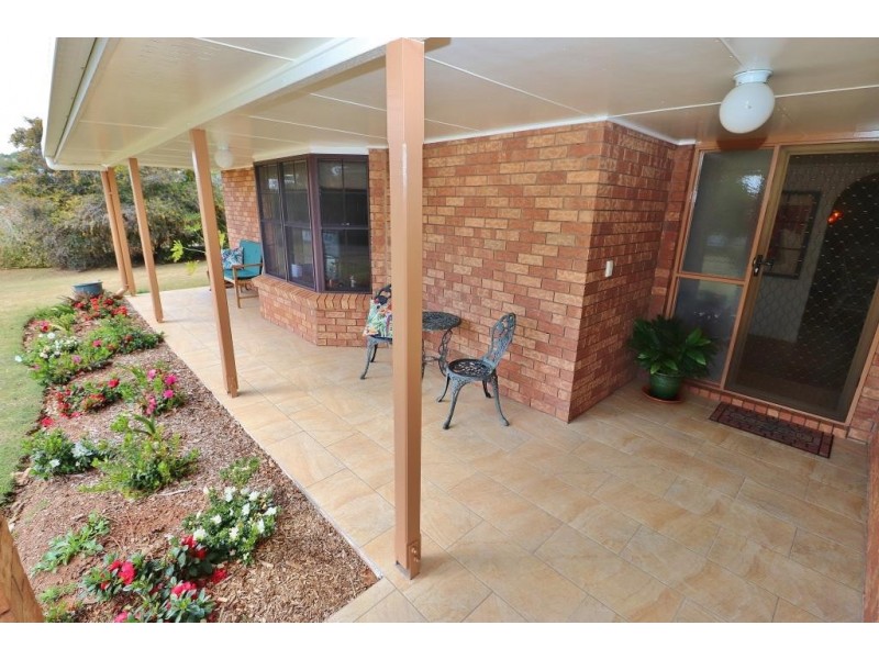 11 TARONG DRIVE, Kingaroy QLD 4610