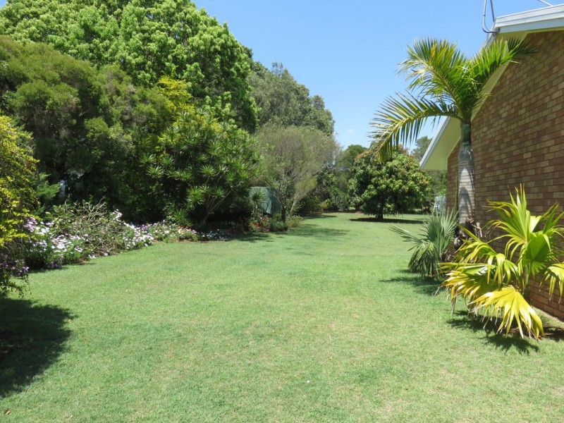 11 TARONG DRIVE, Kingaroy QLD 4610