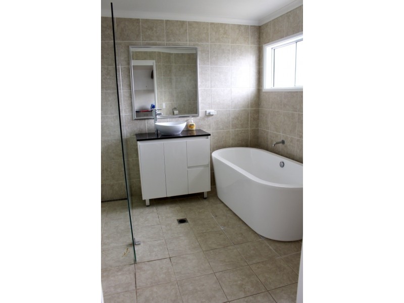 85 CHESTER STREET, Nanango QLD 4615