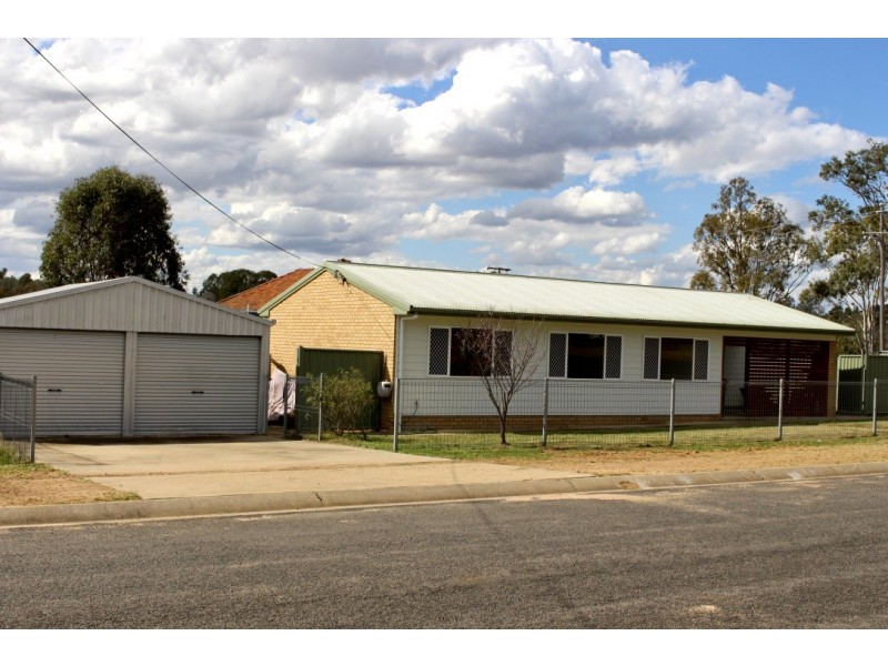 85 CHESTER STREET, Nanango QLD 4615