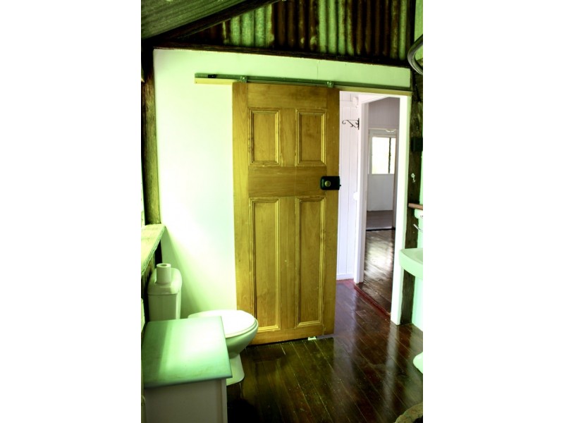 10 MAIN STREET, Hivesville QLD 4612