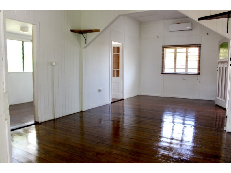 10 MAIN STREET, Hivesville QLD 4612