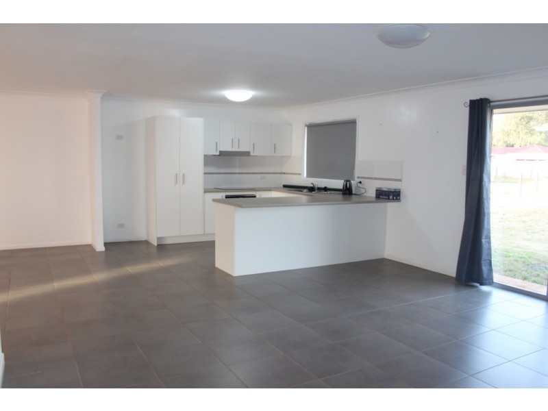 18 Duke Street, Memerambi QLD 4610
