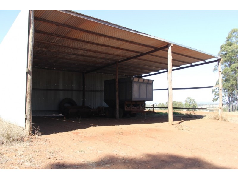 Tablelands QLD 4605
