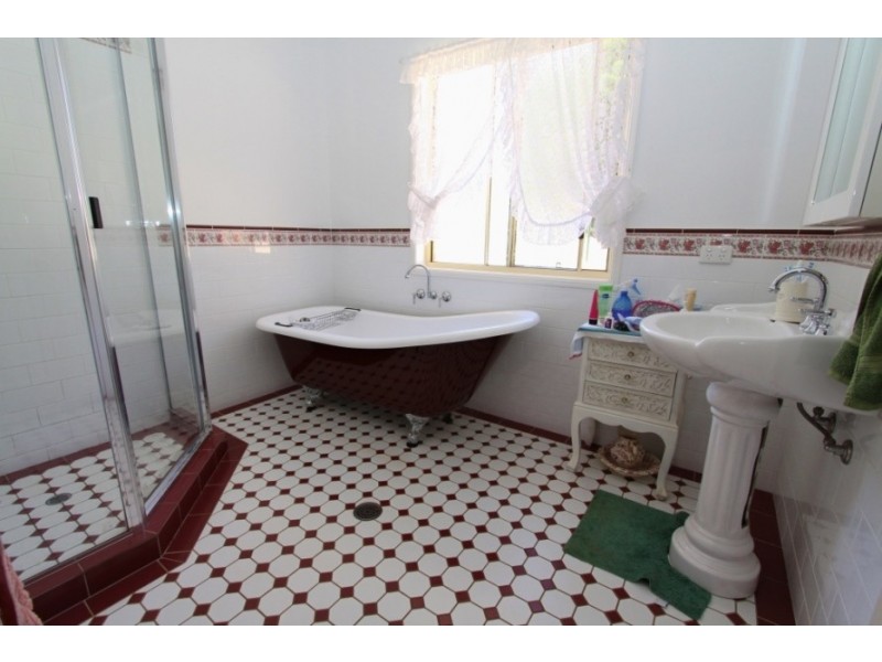 39 SONAREE DRIVE, Kingaroy QLD 4610