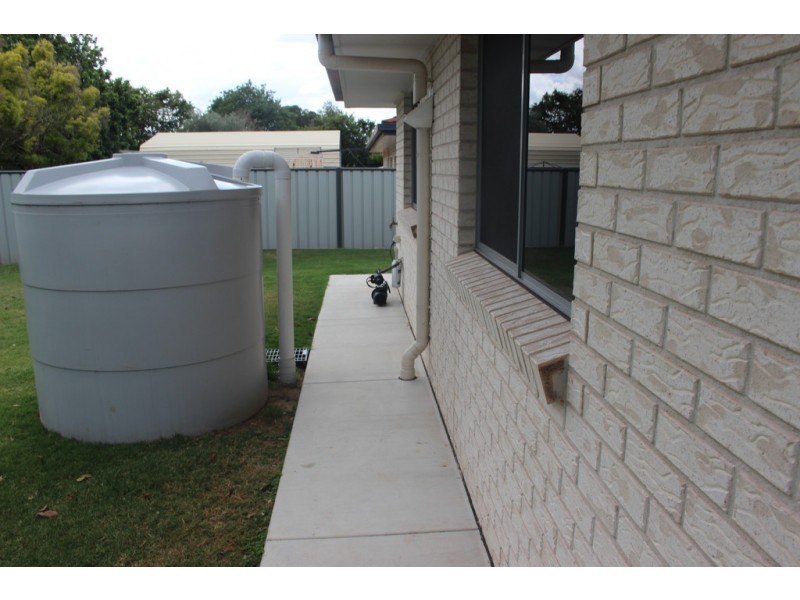 19 Reservoir Street, Kingaroy QLD 4610