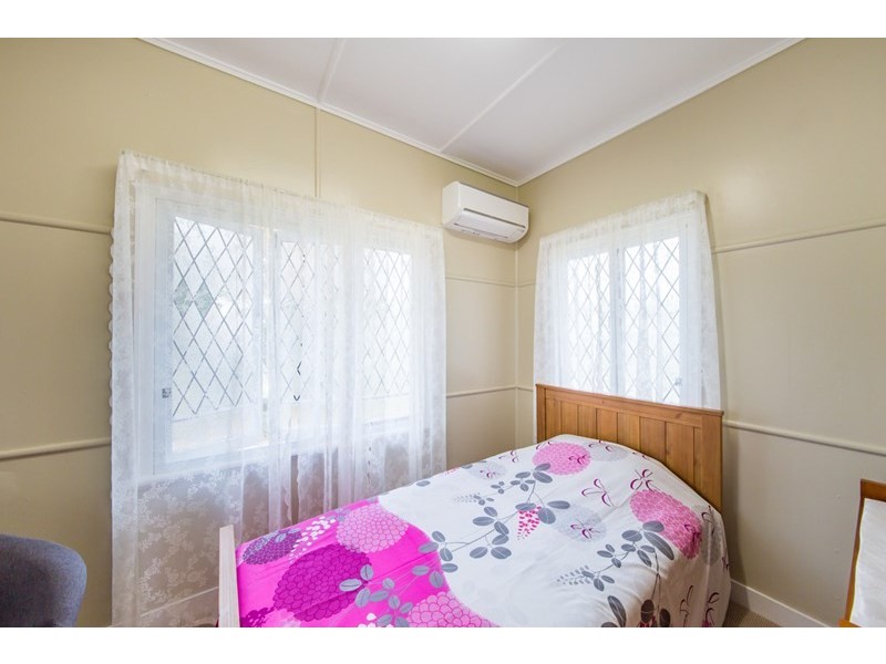 16 CORAL STREET, Kingaroy QLD 4610