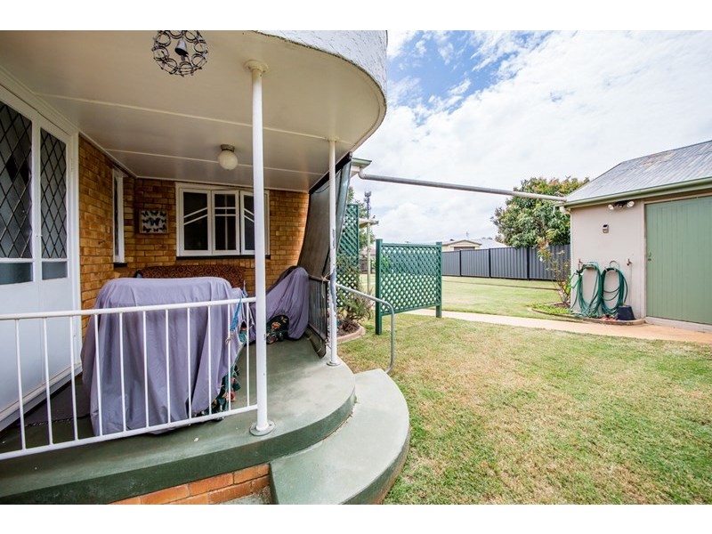 16 CORAL STREET, Kingaroy QLD 4610