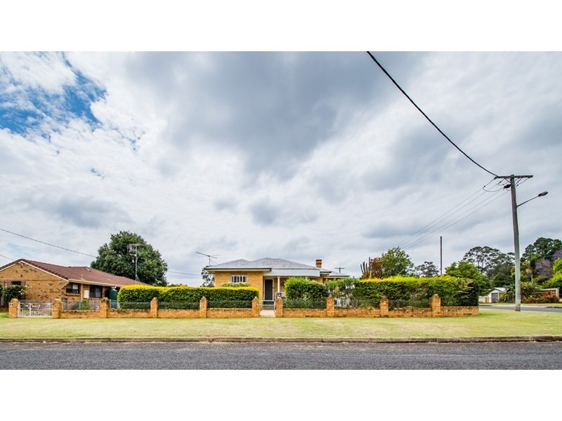 16 CORAL STREET, Kingaroy QLD 4610