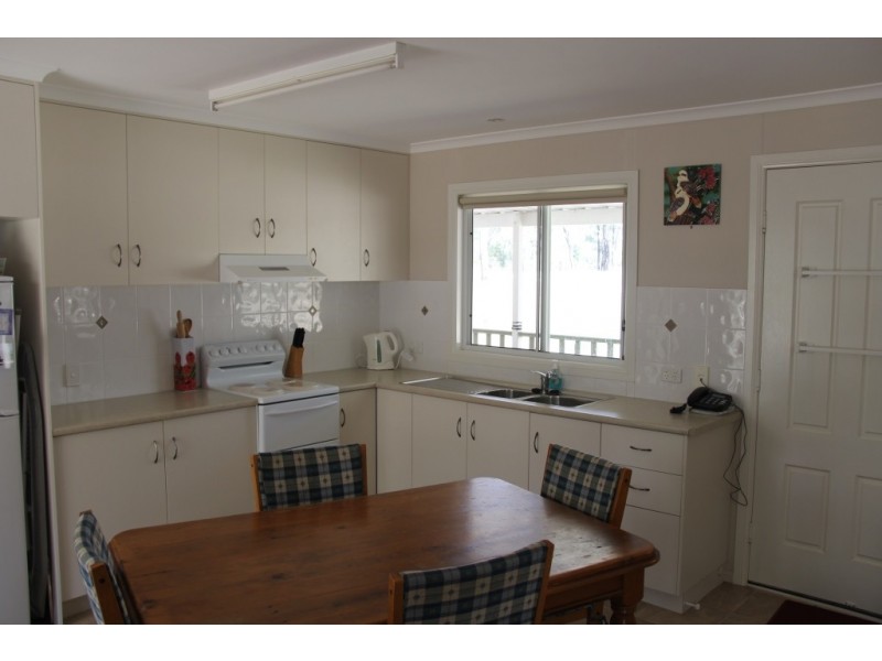 Wattle Camp QLD 4615