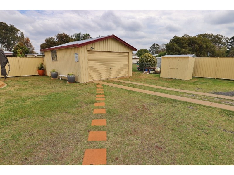 11 EARL STREET, Kingaroy QLD 4610