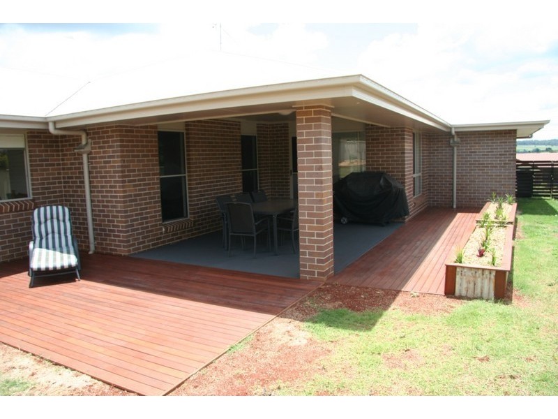 9 Poinciana Aveune, Kingaroy QLD 4610