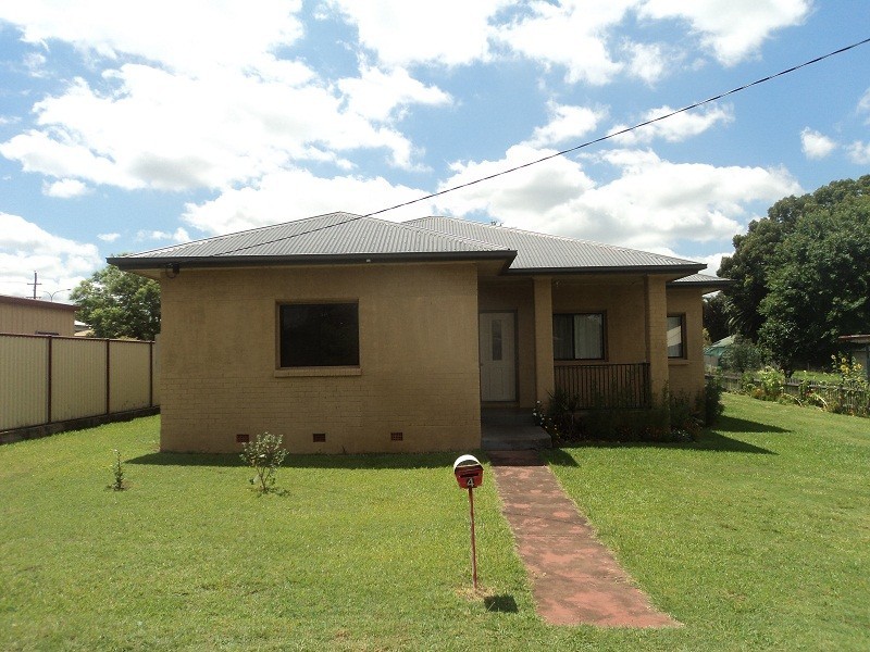 4 Moonya Street, Kingaroy QLD 4610