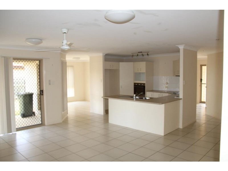 39 OASIS DRIVE, Kingaroy QLD 4610
