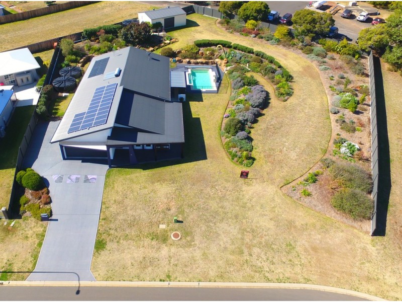 64 WEBSTER STREET, Kingaroy QLD 4610