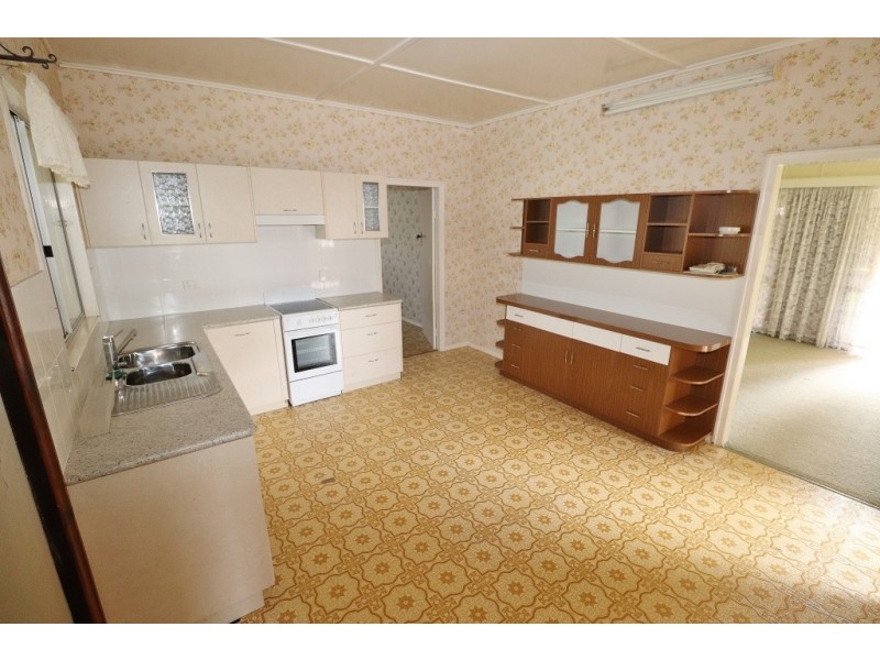 47 KNIGHT STREET, Kingaroy QLD 4610