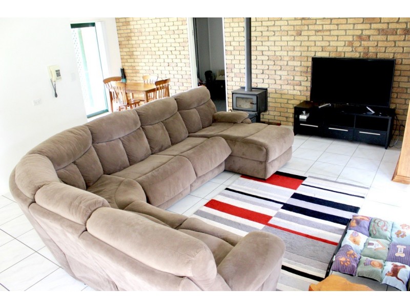 2 Nevin Court, Kingaroy QLD 4610